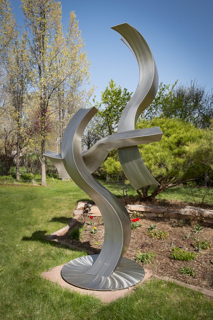 Stainless steel sculpture Spinning the Line